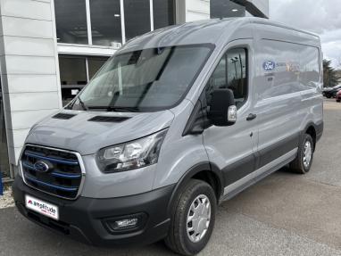 Voir le détail de l'offre de cette FORD Transit 2T Fg PE 350 L2H2 135 kW Batterie 75/68 kWh Trend Business de 2023 en vente à partir de 54 990 € 