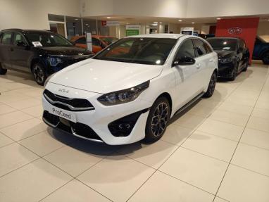 Voir le détail de l'offre de cette KIA ProCeed 1.0 T-GDI 120ch GT Line de 2024 en vente à partir de 28 999 € 