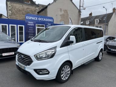 Voir le détail de l'offre de cette FORD Tourneo Custom 320 L2H1 2.0 EcoBlue Hybrid 130ch Titanium de 2022 en vente à partir de 472.56 €  / mois