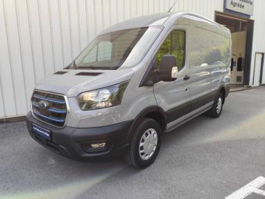 Voir le détail de l'offre de cette FORD Transit 2T Fg PE 350 L2H2 135 kW Batterie 75/68 kWh Trend Business de 2023 en vente à partir de 531.98 €  / mois