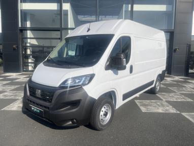 Voir le détail de l'offre de cette FIAT Ducato Fg 3.0 MH2 H3-Power 140ch Pack Pro Lounge Connect de 2024 en vente à partir de 28 999 € 