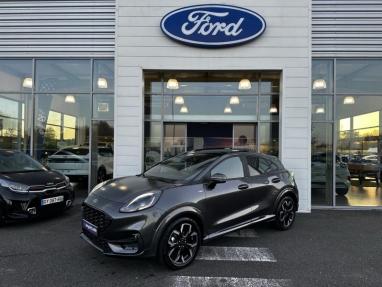 Voir le détail de l'offre de cette FORD Puma 1.0 Flexifuel 125ch S&S mHEV ST-Line X de 2022 en vente à partir de 232.67 €  / mois