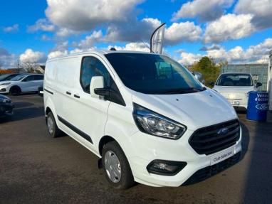 Voir le détail de l'offre de cette FORD Transit Custom Fg 300 L1H1 2.0 EcoBlue 130 Limited 7cv de 2022 en vente à partir de 370.86 €  / mois