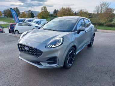 Voir le détail de l'offre de cette FORD Puma 1.0 EcoBoost Hybrid 125ch ST Line X S&S de 2024 en vente à partir de 27 490 € 