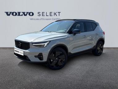 Voir le détail de l'offre de cette VOLVO XC40 B3 163ch Black Edition DCT 7 de 2025 en vente à partir de 46 999 € 