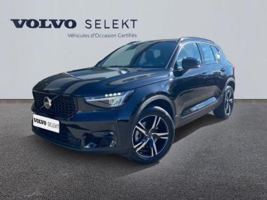 Voir le détail de l'offre de cette VOLVO XC40 B4 197ch Plus DCT 7 de 2022 en vente à partir de 413.67 €  / mois